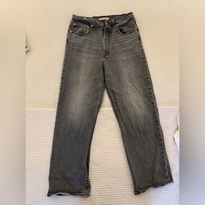 Levi’s Premium Ribcage Straight Ankle size 30 washed black